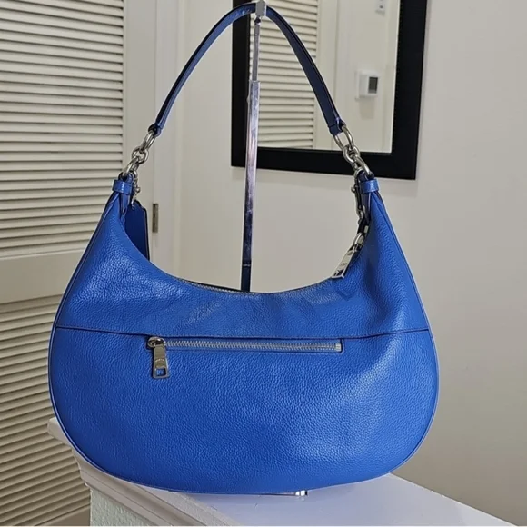 Coach F38250 Harley East West Hobo Medium Blue Pebbled Leather EUC - Picture 8 of 10